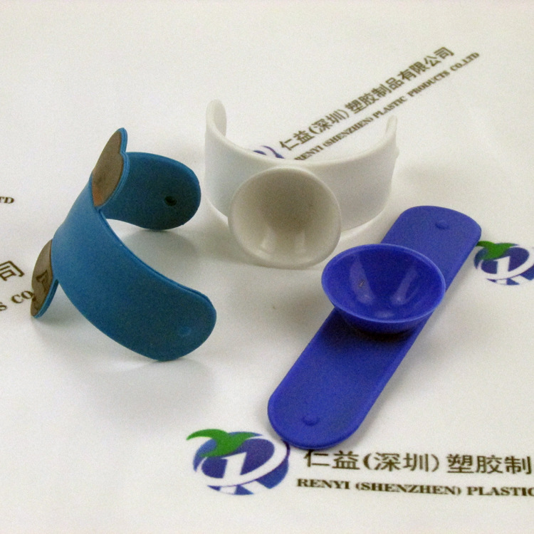 廠家生產(chǎn)硅膠卡套手機(jī)支架 U型魔力3M卡貼手機(jī)支架